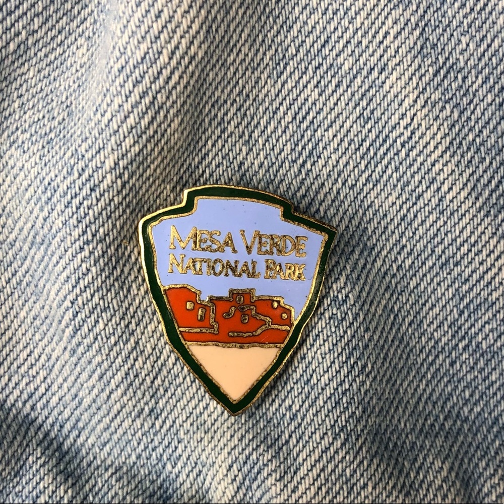 Vintage Mesa Verde National Park lapel pin